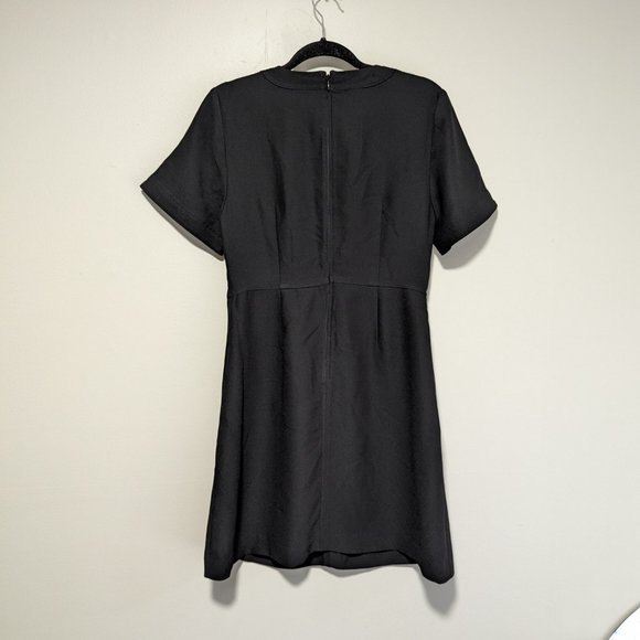 Banana Republic Fit-and-Flare Short Dress in Black - Picture 4 of 5